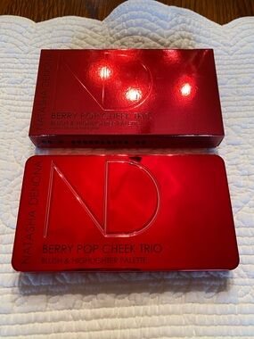 Natasha Denona Berry Pop Cheek Trio - Red Metallic Compact